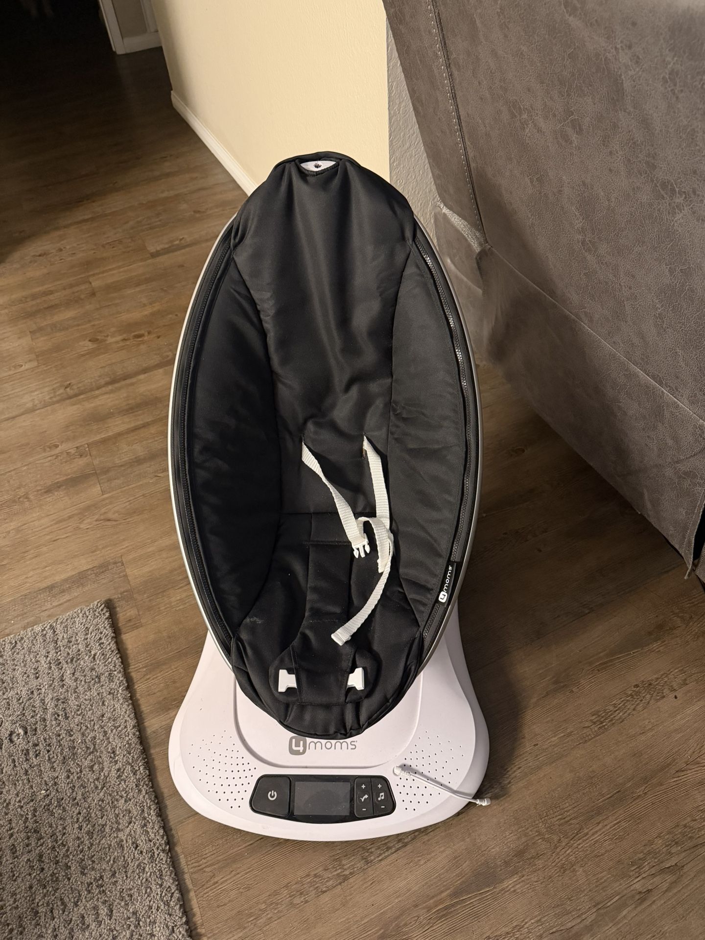 4 Moms  Motion baby Swing