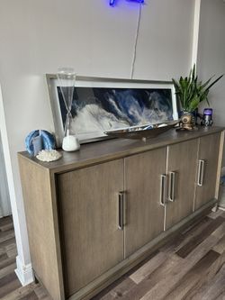 Dining Table & Cabinet 