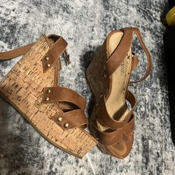Size 6 Women’s tan Platform Wedges 