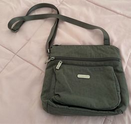 Baggallini grey textured crossbody with yellow lining multiple zippers, size 9x8