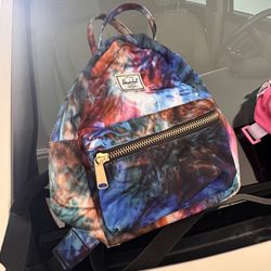 Herschel tillys cheap