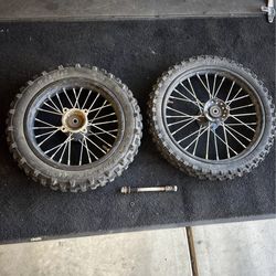 Dirtbike tires