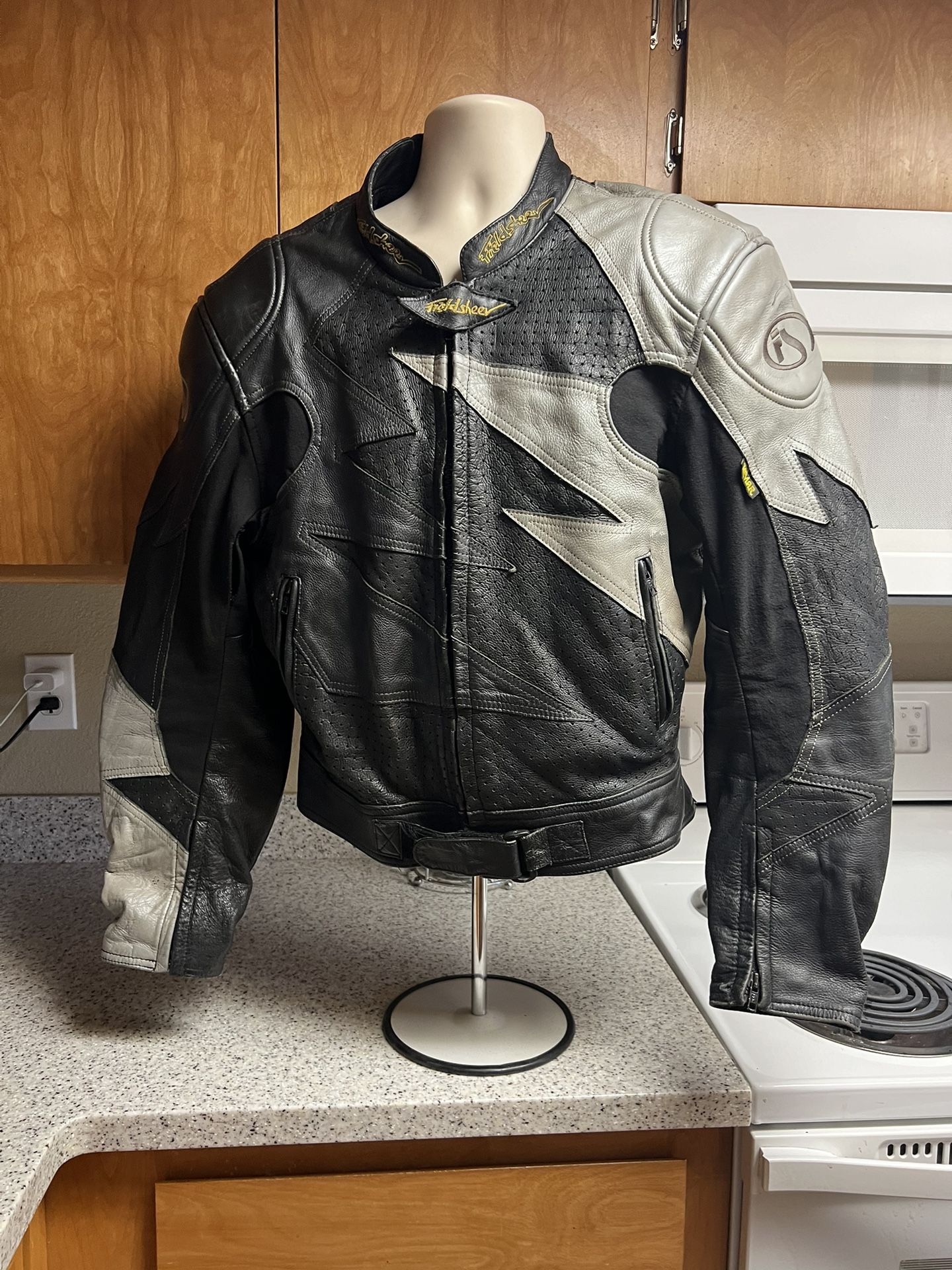 🏍️ Vintage Old School Cafe Racer Leather Motorcycle Biker Jacket 🏍️ Size 48.