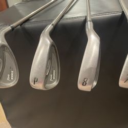 Cobra Golf Clubs Irons (7, 8, PW, SW) & 5 Wood