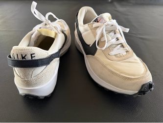 Women’s Nike shoes size 8