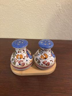 Vintage Handmade Ceramic Salt Pepper Shakers Country Rooster Design Italy-Numbered