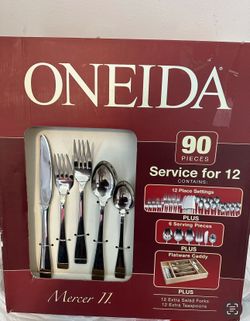 90 Piece Silver Wear Set