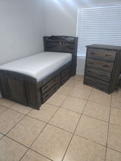 Kids bedroom set
