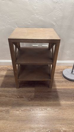 Wooden Accent Table/Nightstand