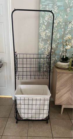 Laundry basket tower