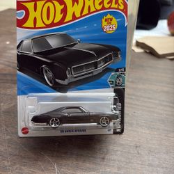 2025 Hot Wheels 66 Buick Riviera