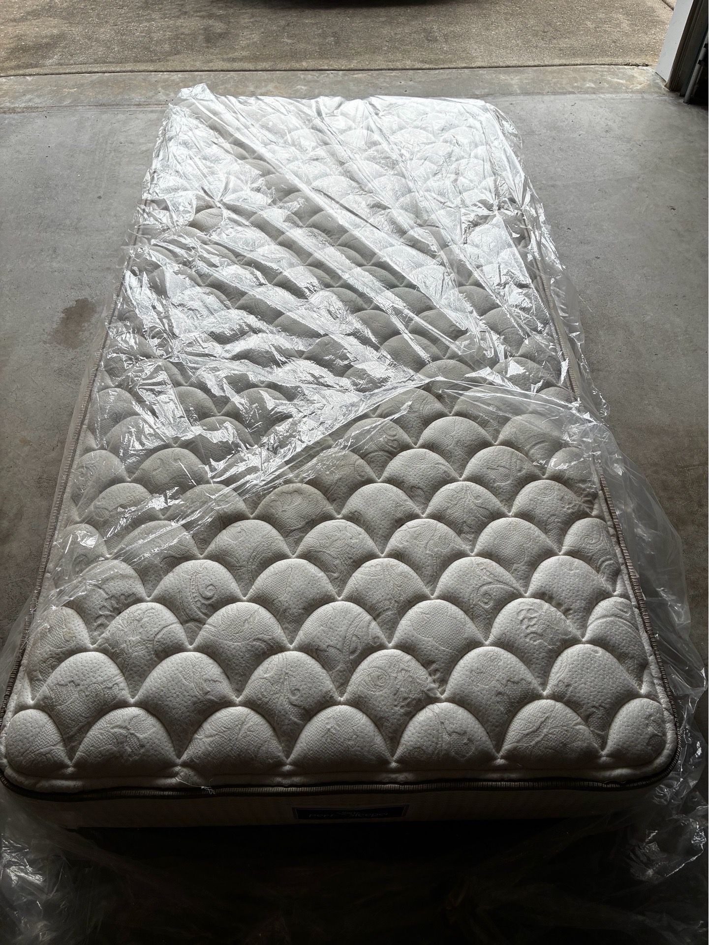 Twin mattress used