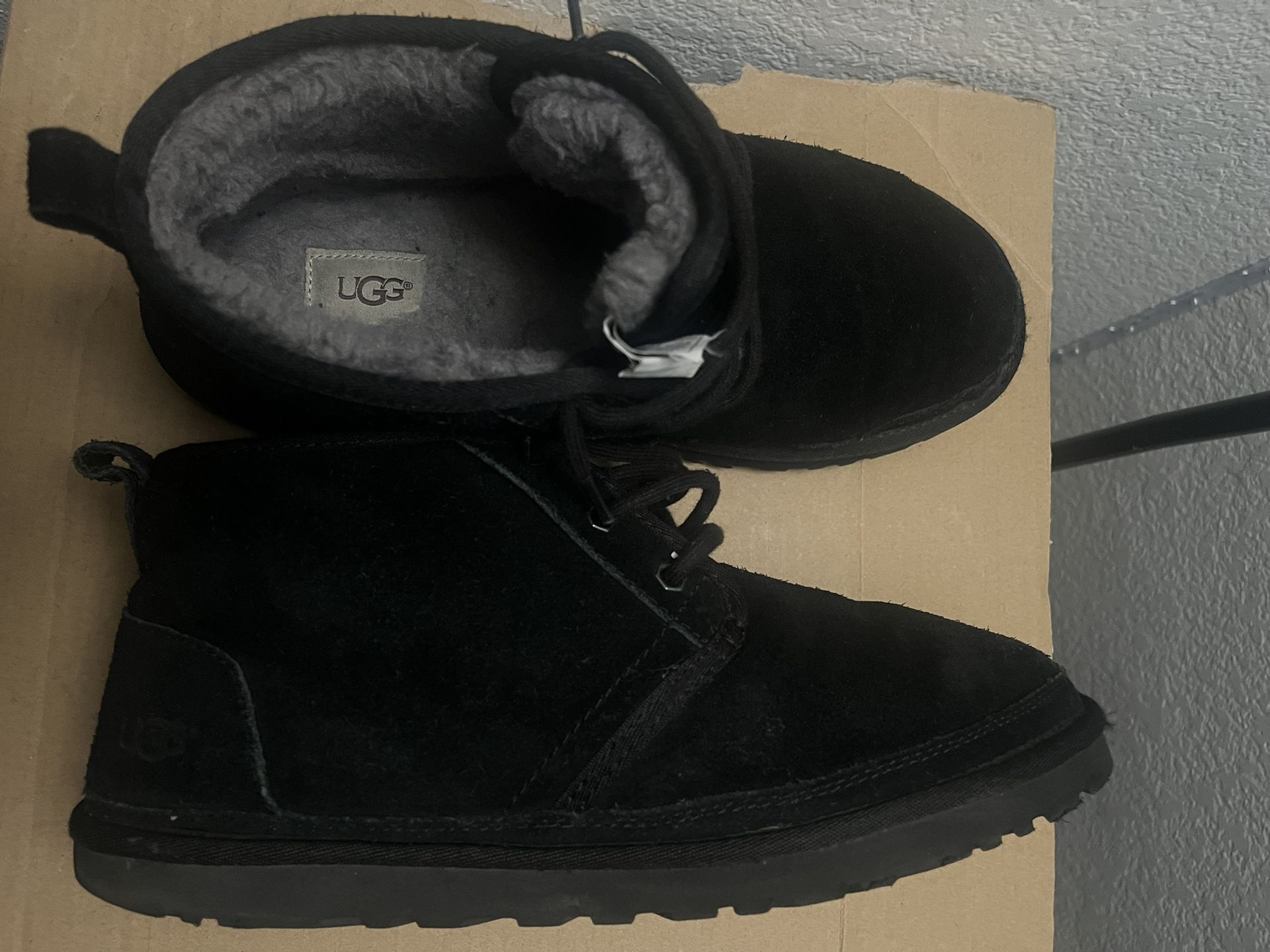 UGG Neumel Chukka Boots Black Suede Sheepskin Lined