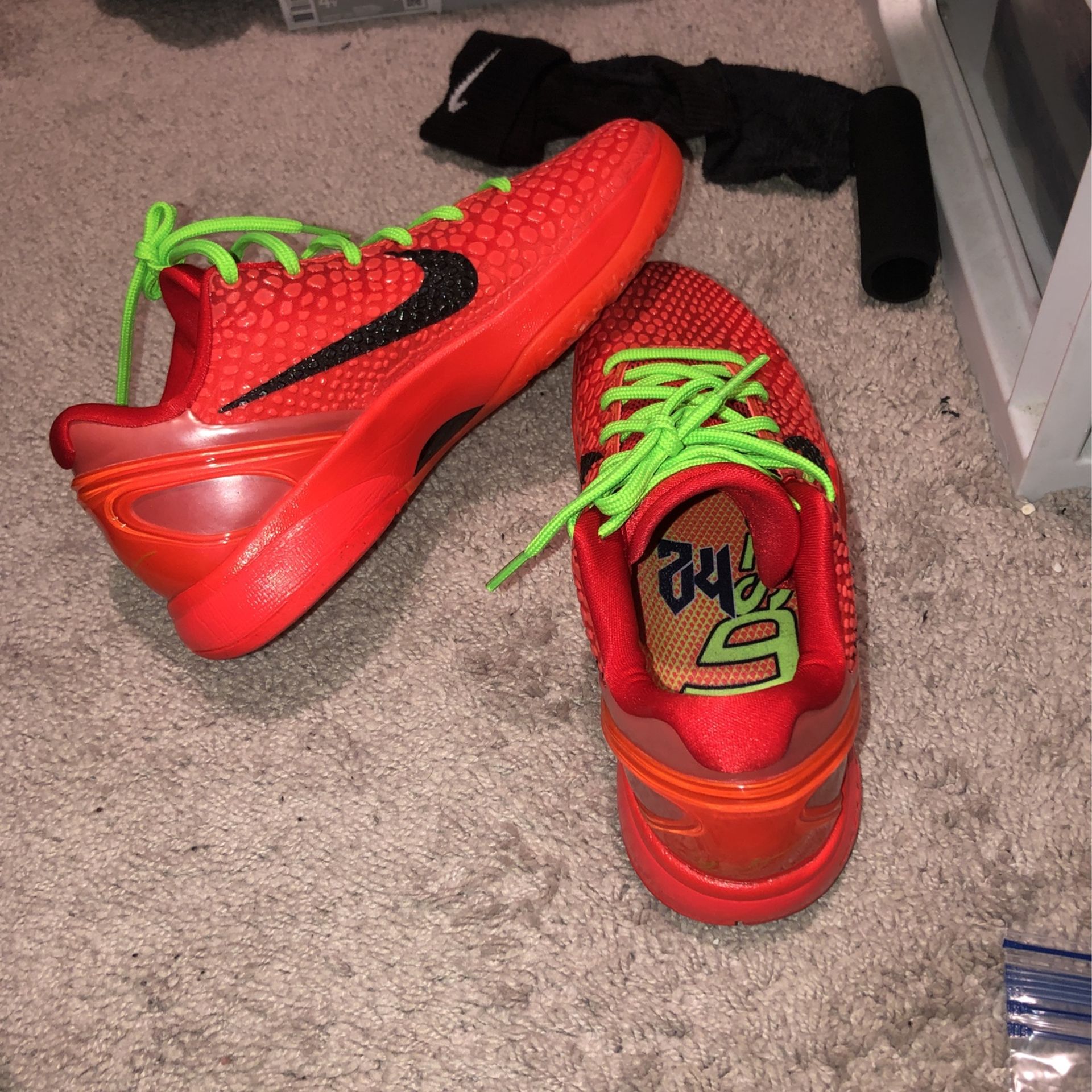 Kobe 6 Reverse Grinches