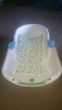 Baby bathtub