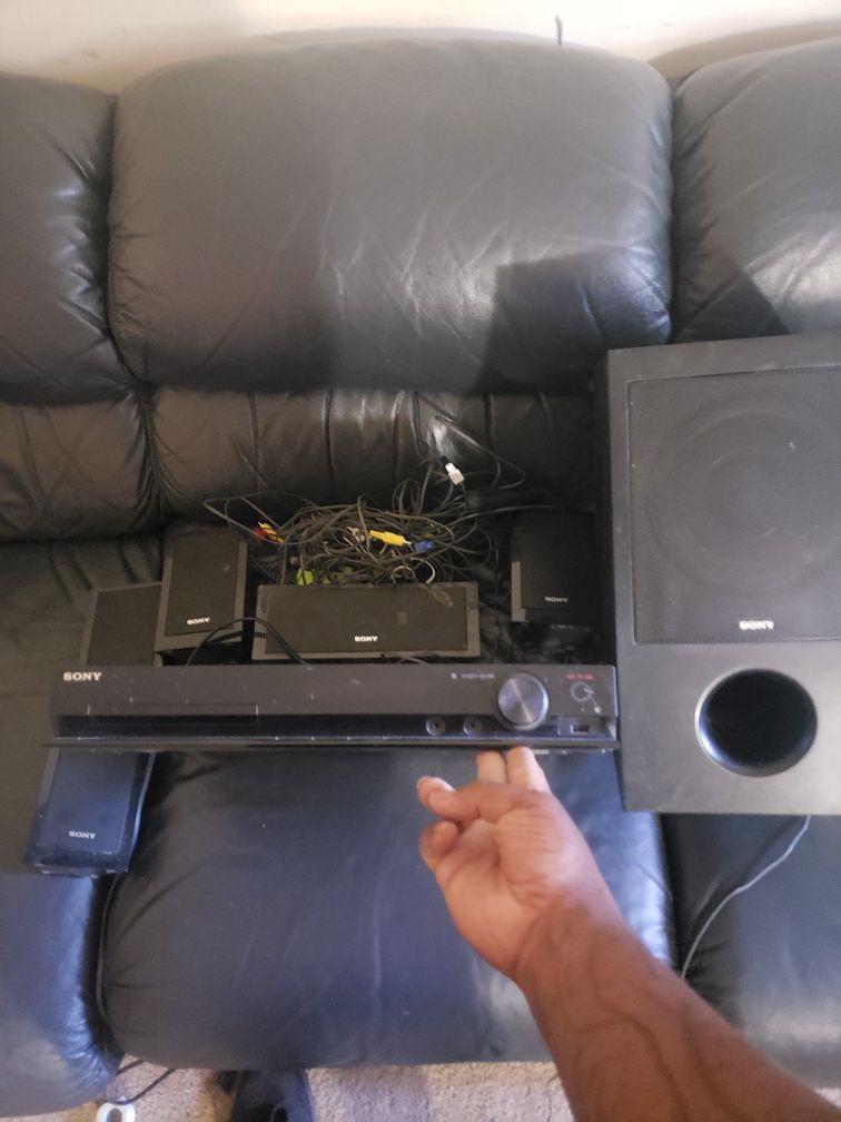Sony surround sound home theater/DVD player