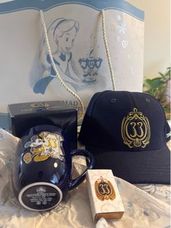 CLUB 33 LIMITED EDITION BUNDLE