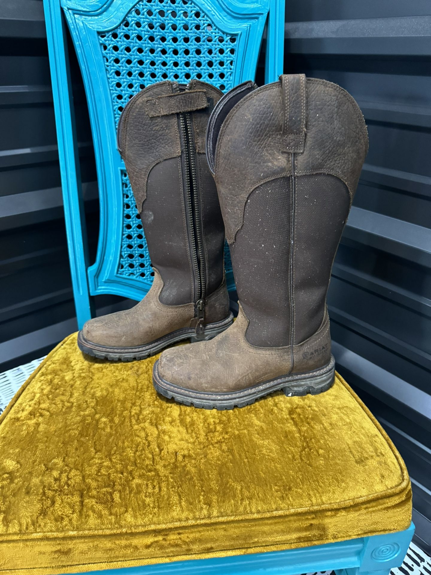 Women’s Snake/hunting Boots Ariat Size