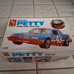 ERTL 1984 Grand Prix Stock Race Car 1/25 Model Richard Petty Partially Started, Nice!...asking $20.00
