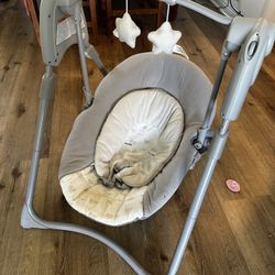 Graco Baby Swing 