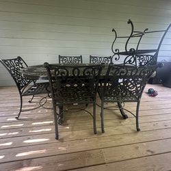 Cast iron Large Outdoor Table & 6 Chairs