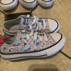 Girls 11c Great Condition Pink Shark Converse $25 FIRM 