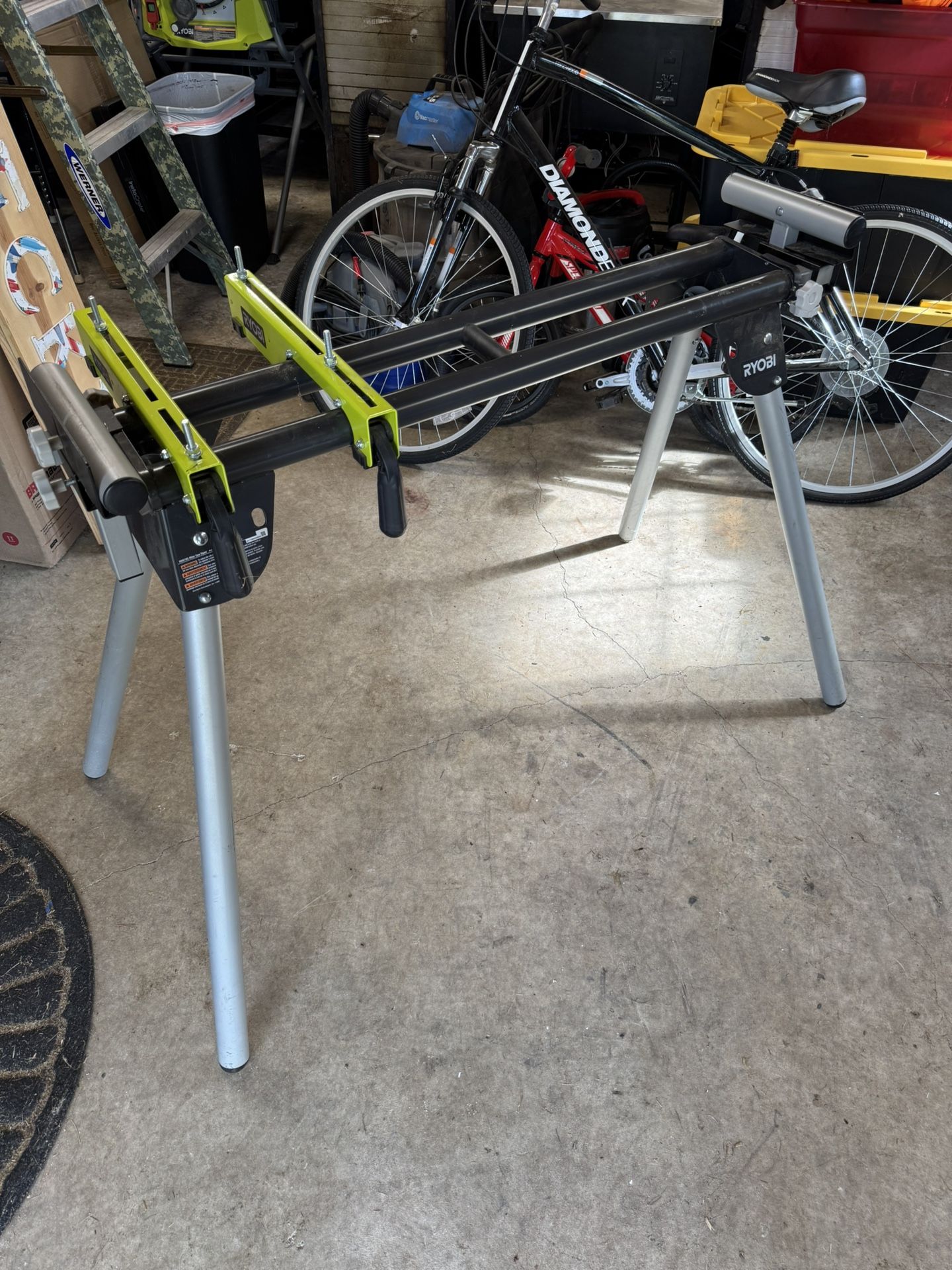 Ryobi Foldable Miter Saw QUICKSTAND