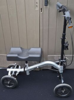 Nova knee scooter with brakes
