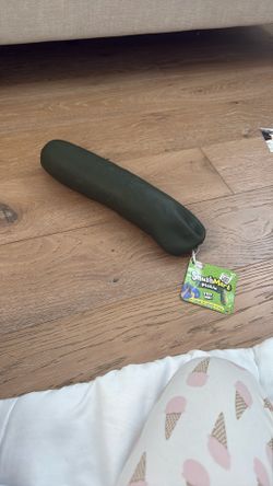 Squishy Jumbo Pickle