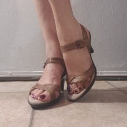 Brown Strappy Short Heels