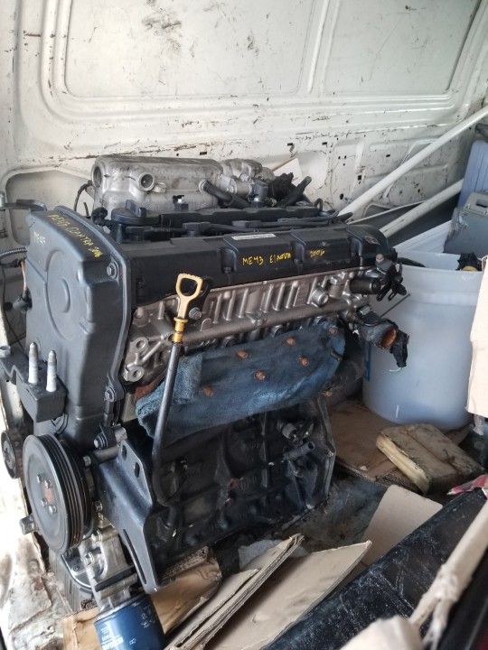 Engine Hyundai Elantra 2006 2.0L Motor Only 84,000 Miles