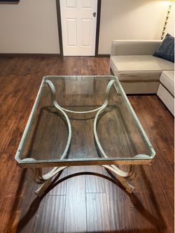 Glass living room table with metal frame in great condition