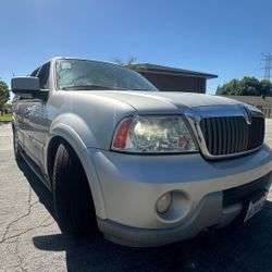 2003 Lincoln Navigator