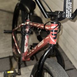 Detroit Red Og Bomma 26” w/ brand New Shimano Mt200s