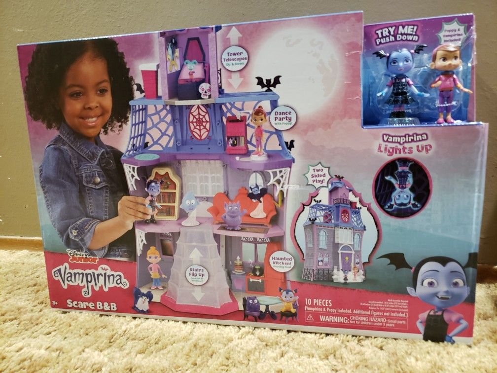 Vampirina Scare B&B
