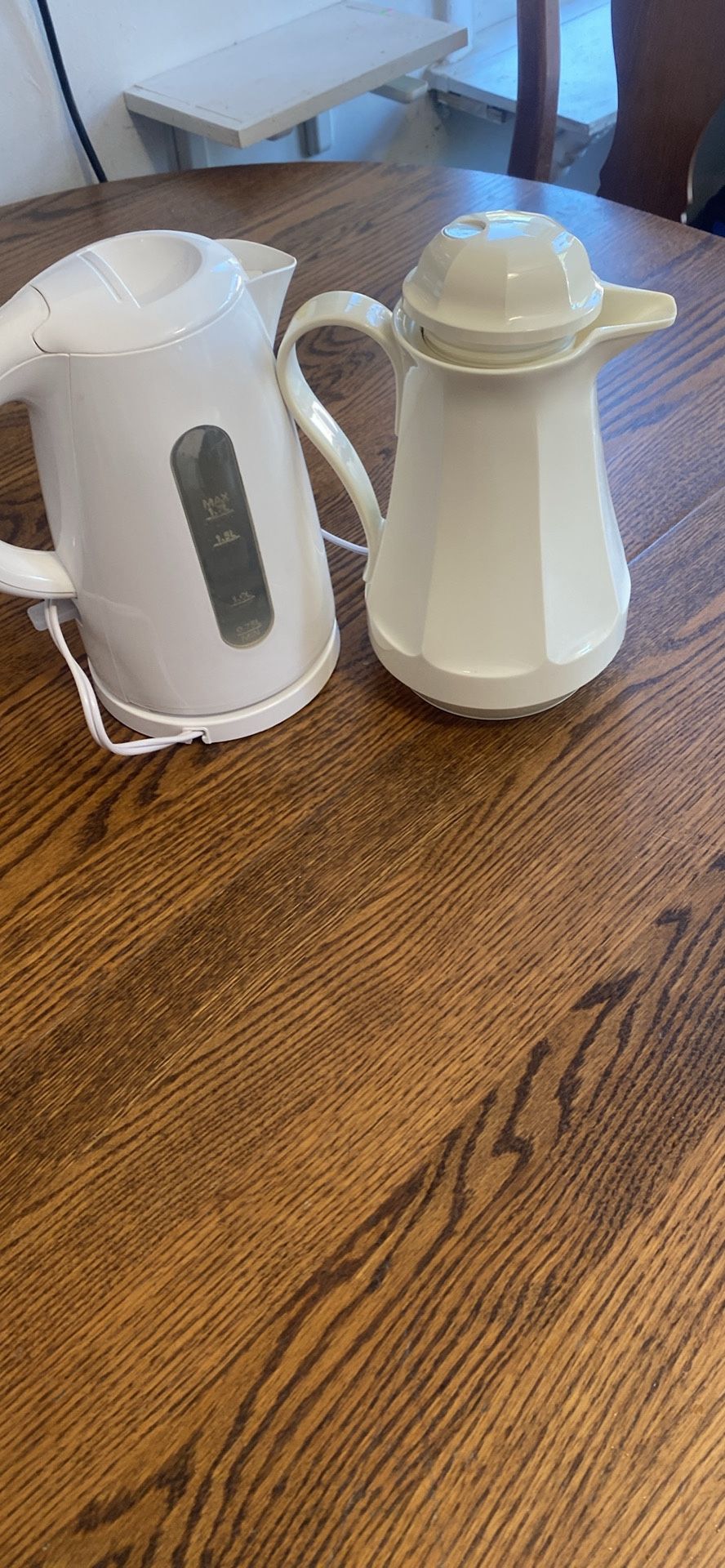 Walmart 1.7 Liter Plastic Electric Kettle White with VTG Genuine Thermos Coffee Butler Carafe 430
