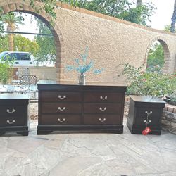 Bedroom Furniture Set 