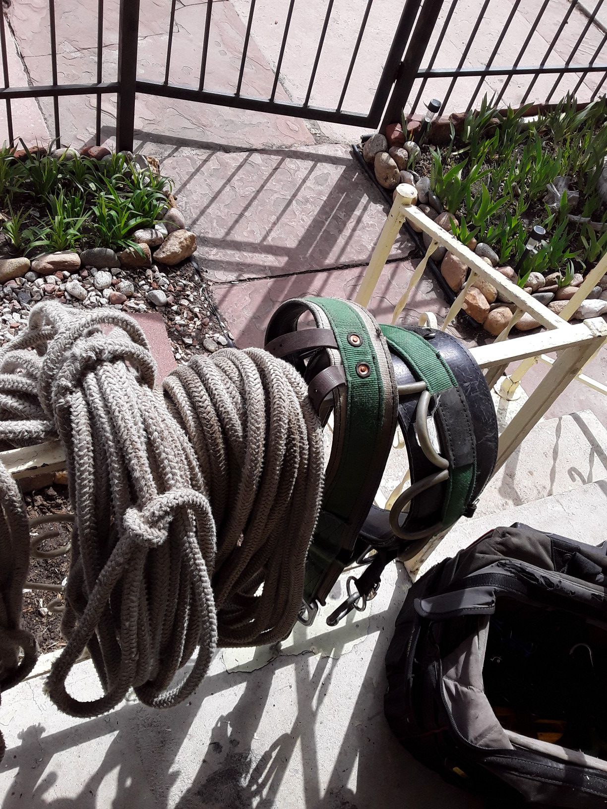 240 feet of rope and a Buckingham saddle