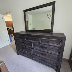 Dresser-9 Drawer-with Mirror 