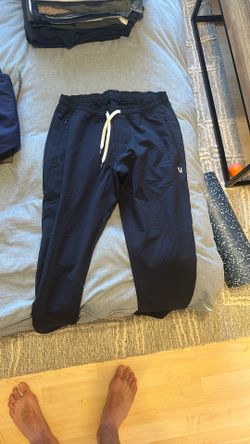 Size M Vuori Joggers