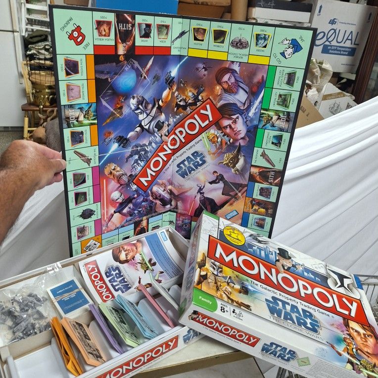 STAR WARS - THE CLONE WARS MONOPOLY