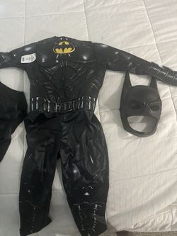 Disfraz de Batman niño nuevo 5T/6T con capa y mascara . sin uso . Espectacular
