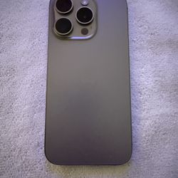 iPhone 15 Pro (UNLOCKED & APPLECARE+)