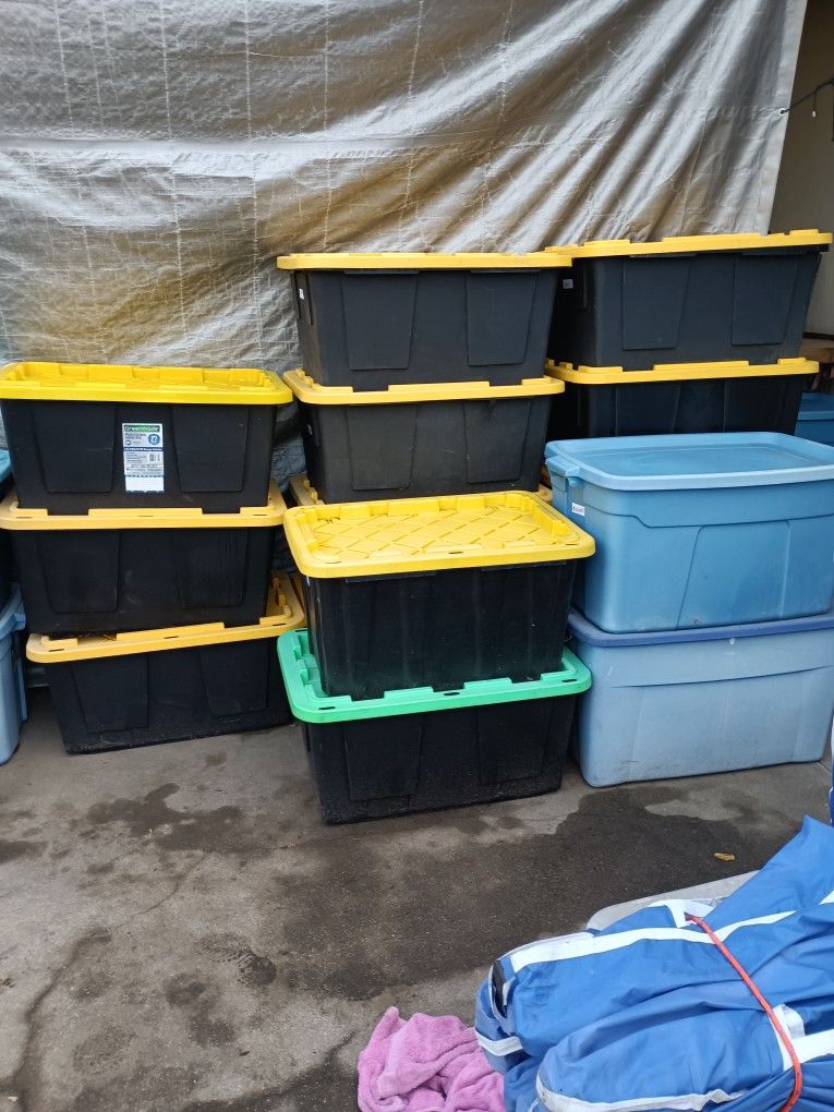 I Have 25 Bins Of Clothes Jeans Blankets Shoes Blouses New N Used W Tags All For 500.00 Take It All