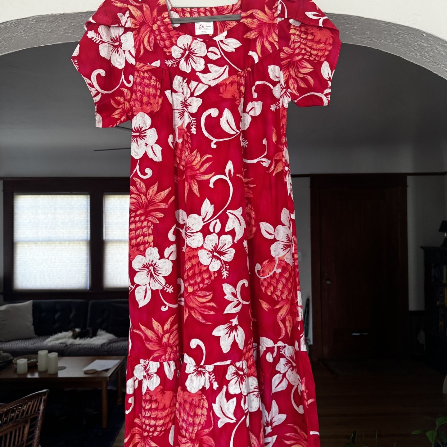 vintage dresses san diego ca Mermaid Surf Co. Tee HWD / M 50% cotton / 50% polyester Regular fit Double needle collar Size medium is approximately 22 across the chest and 31.5 from the top of the neck to the bottom. San Diego's BEST Vintage /