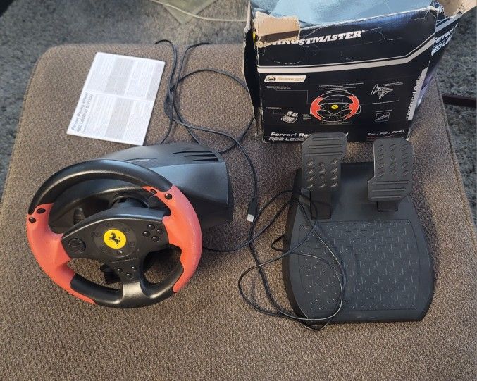 THRUSTMASTER Ferrari Racing Wheel Red Legend Edition Joystick (For PS3, PC)