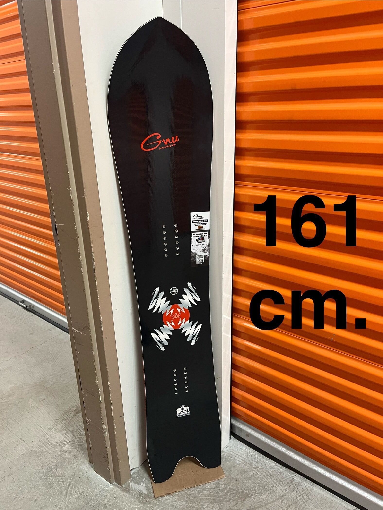 161 cm. NEW 2025 Something Gnu Powder snowboard 