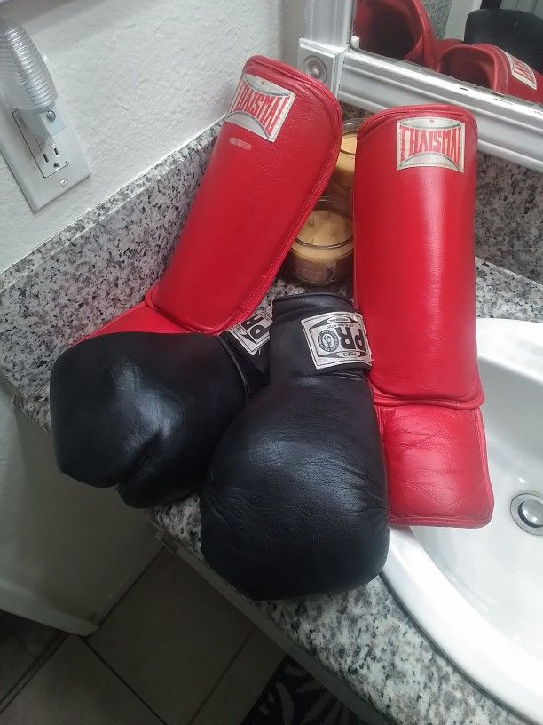 PROFESSIONAL-MUAY THAI,KICKBOXING,MMA-GEAR