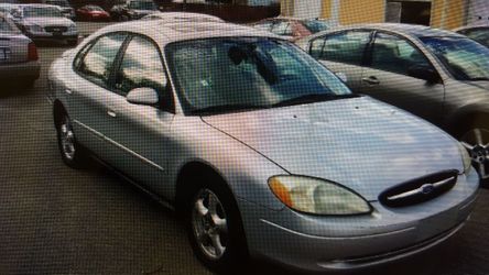 2003 Ford Taurus SEs 4dr Sedan