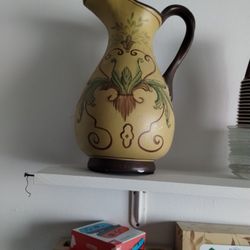 Vendo Un Jarrón En Buenas Condiciones $5
